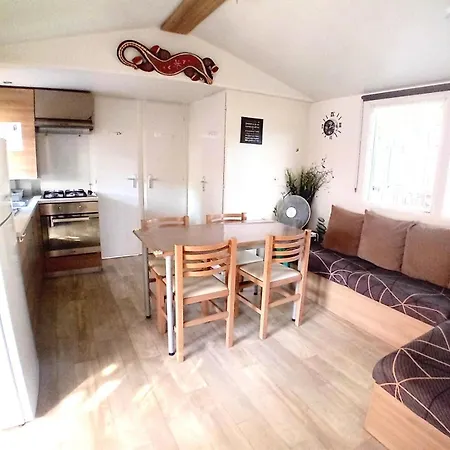 Mobil-home 6 Personnes Acces Piscine Et Espace Aquatique - Mobil-home 4 Pieces 6 Personnes Mae-8962 Appartement *